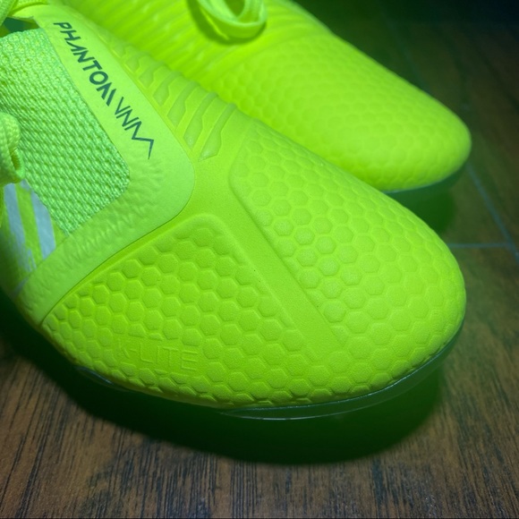 Nike Phantom Venom PRO FG Soccer Cleats Boy’s Size 5.5 Volt/Black AO8738-717 - Picture 3 of 8
